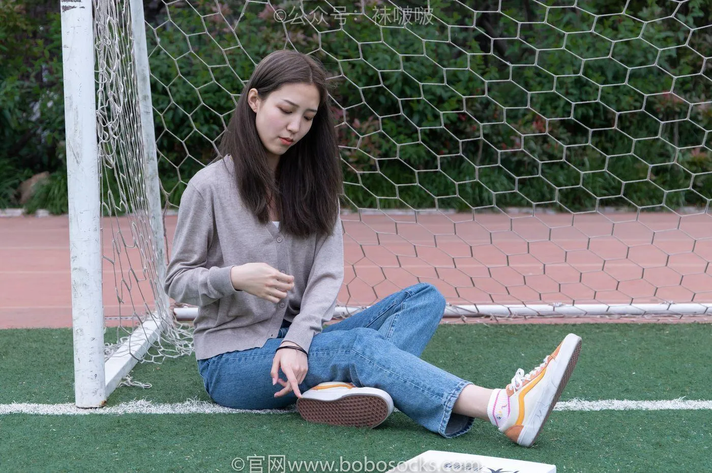 [BoBoSocks袜啵啵]NO.004 泡芙-vans帆布鞋、白棉袜、裸足 [127P]插图5